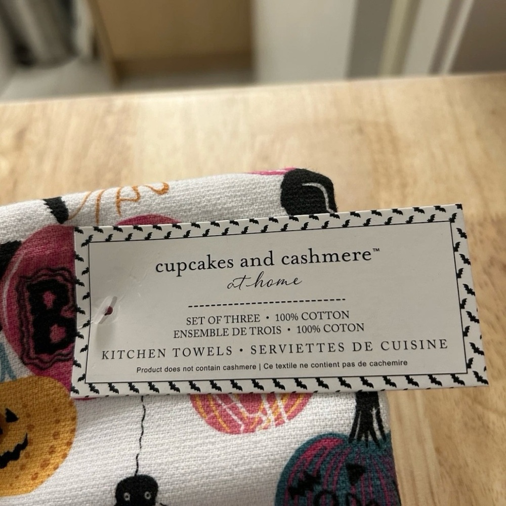 ⭐️ 2/$50 Cupcakes & Cashmere Halloween Kitchen Towels Ghost Pumpkin Cats - Picture 4 of 4